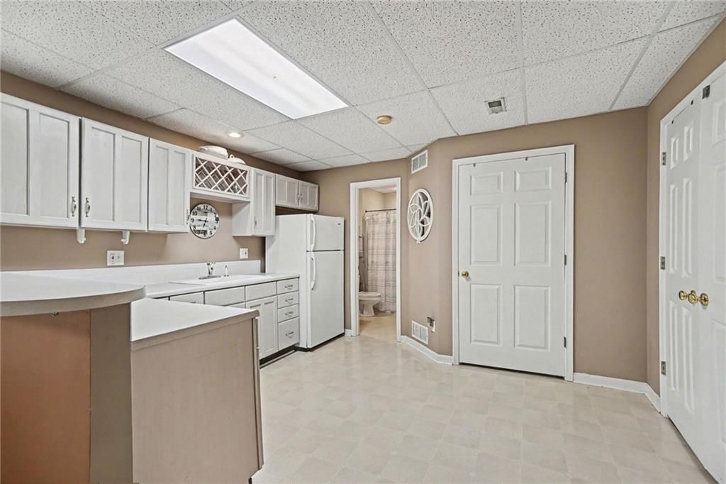 1549 Chauncey Avenue — photo 28