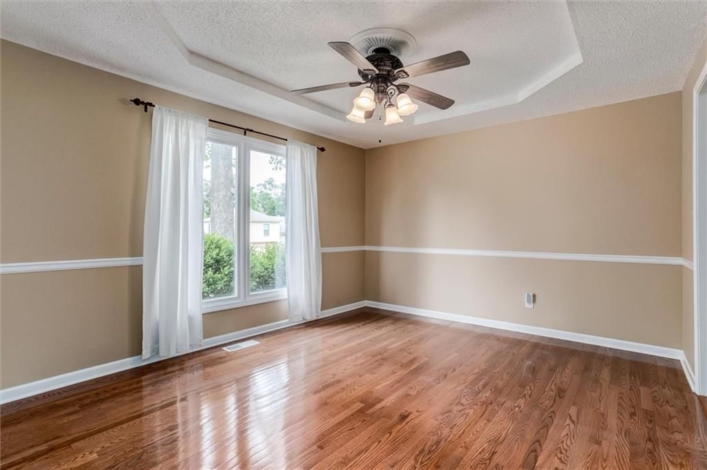 7302 Earnshaw Street — photo 6