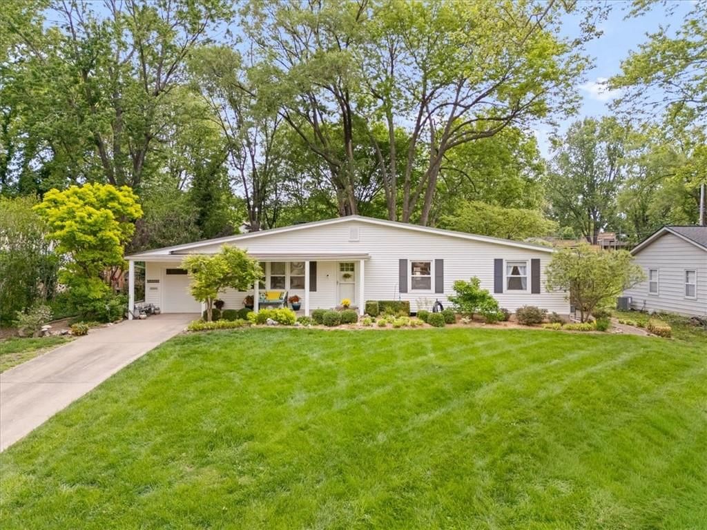 5909 Goddard Street, Shawnee, KS