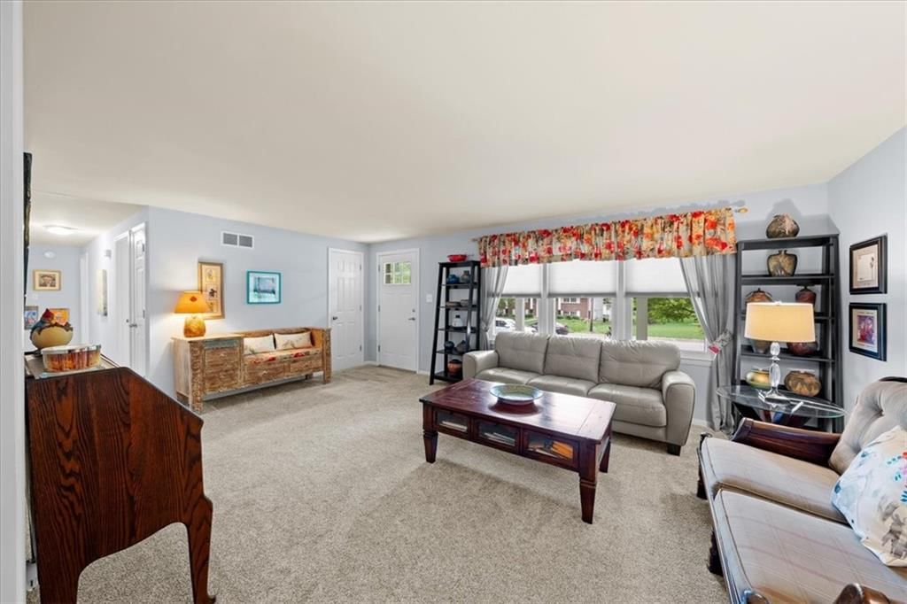 5909 Goddard Street — photo 9