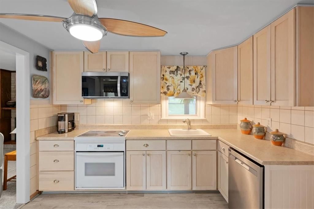 5909 Goddard Street — photo 11