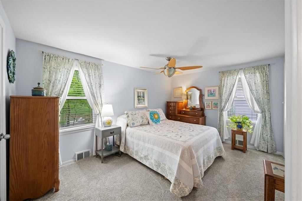 5909 Goddard Street — photo 14