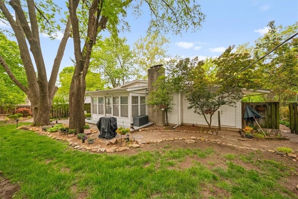 5909 Goddard Street — photo 27