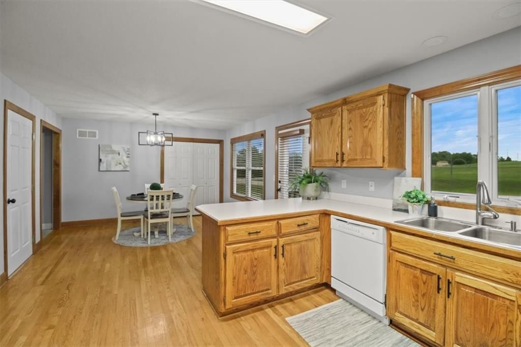 2515 N 100th Street — photo 13