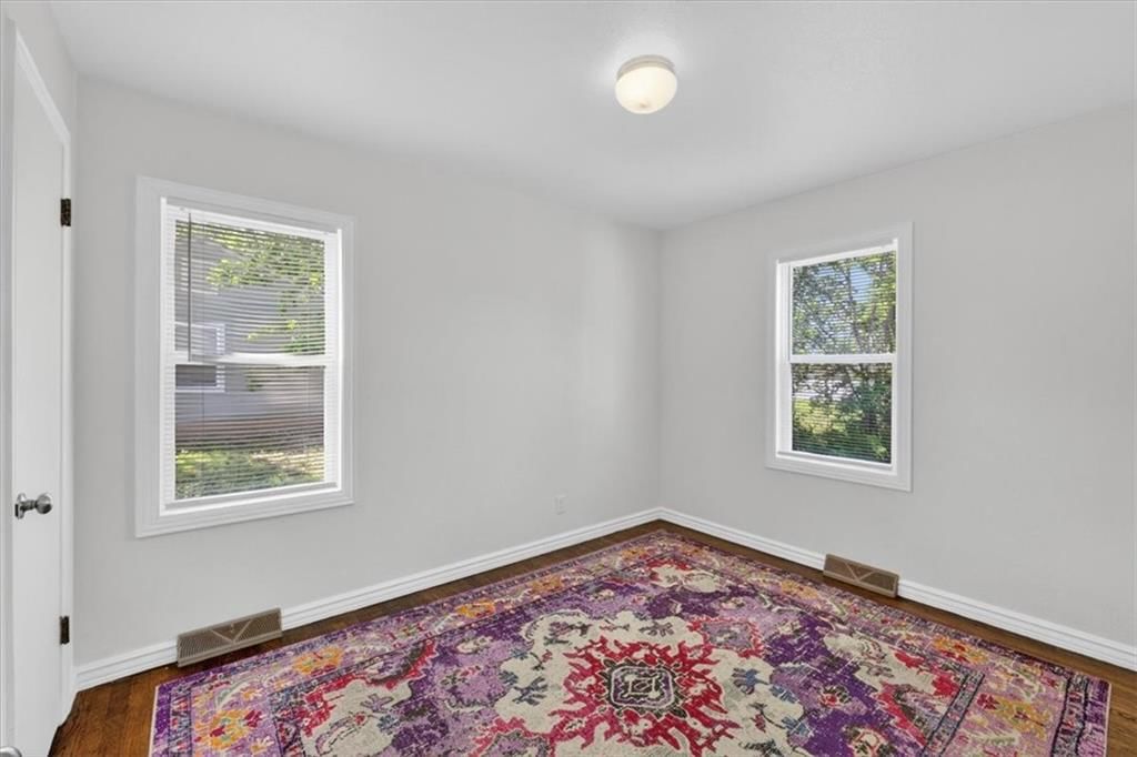 8216 STERLING Avenue — photo 11
