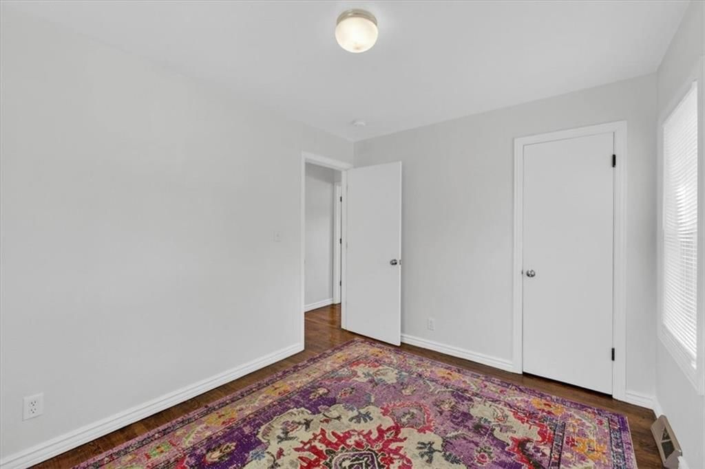 8216 STERLING Avenue — photo 12