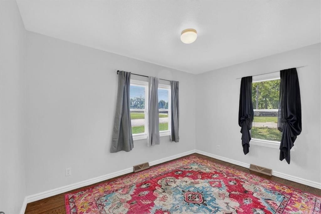8216 STERLING Avenue — photo 13