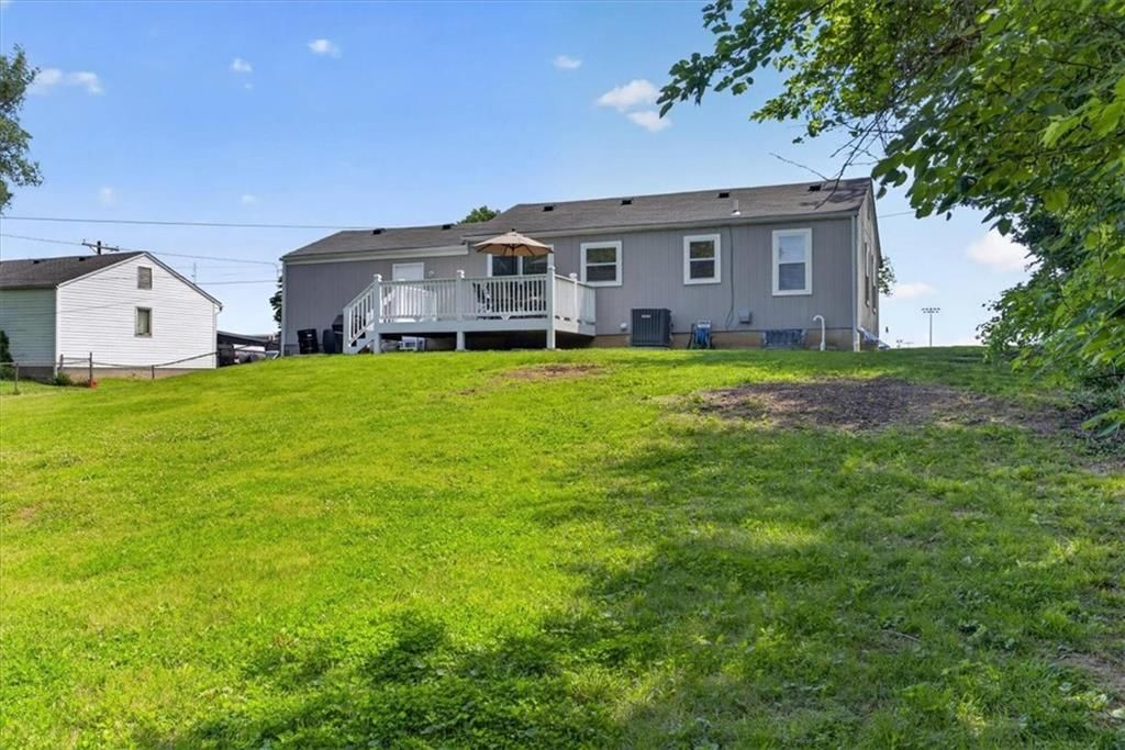 8216 STERLING Avenue — photo 34
