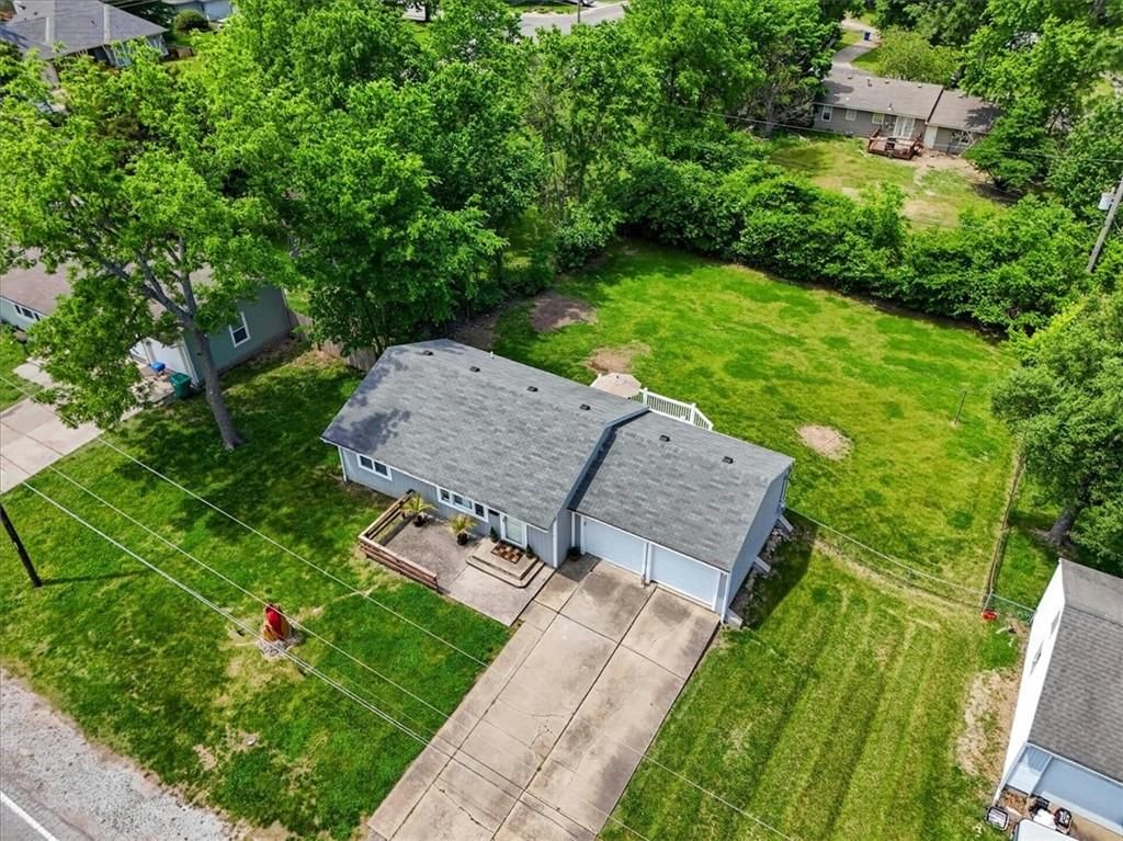 8216 STERLING Avenue — photo 36