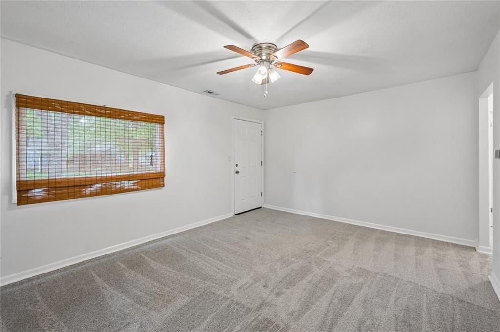 8400 Greenwood Street — photo 7
