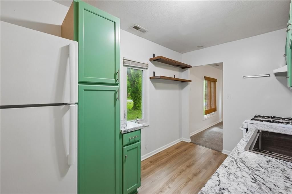 8400 Greenwood Street — photo 11