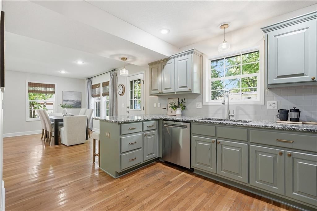 12 W 82ND Terrace — photo 9