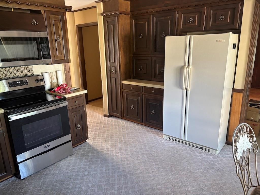 914 Country Club Drive — photo 31