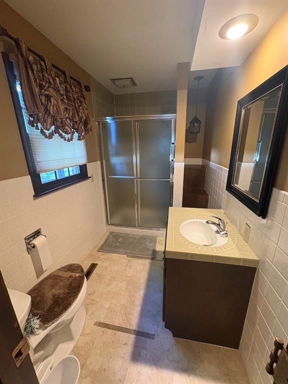 914 Country Club Drive — photo 48
