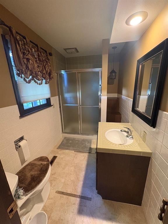 914 Country Club Drive — photo 49
