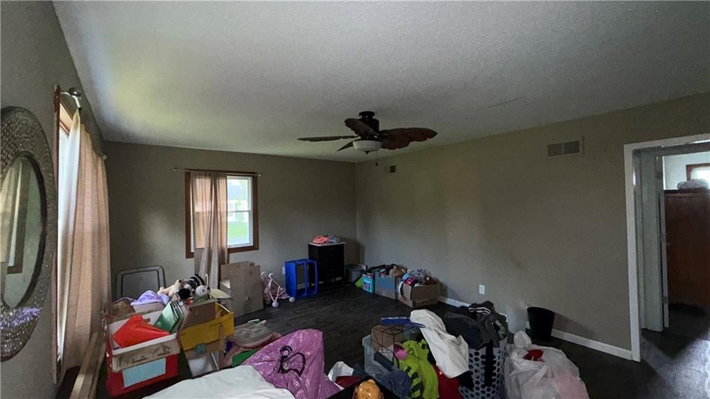 401 W Chestnut Street — photo 11