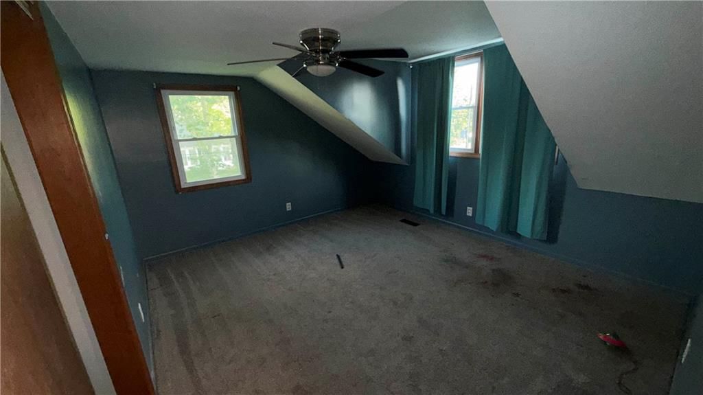 401 W Chestnut Street — photo 28