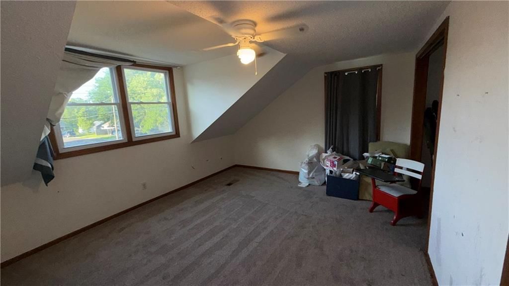 401 W Chestnut Street — photo 34