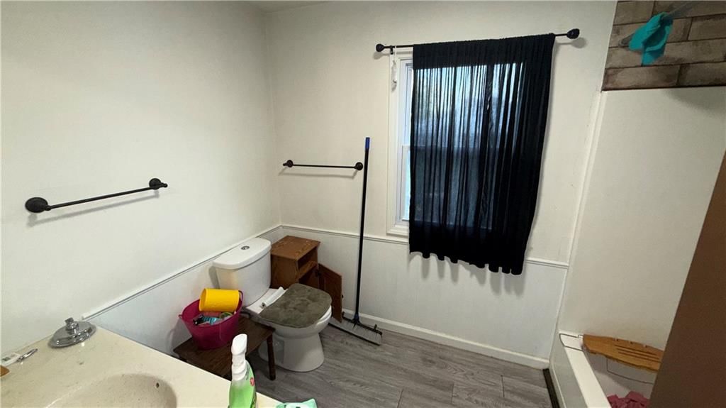 401 W Chestnut Street — photo 39