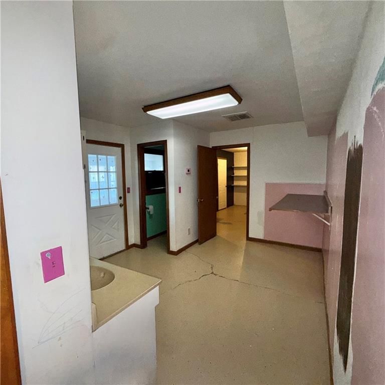 401 W Chestnut Street — photo 67