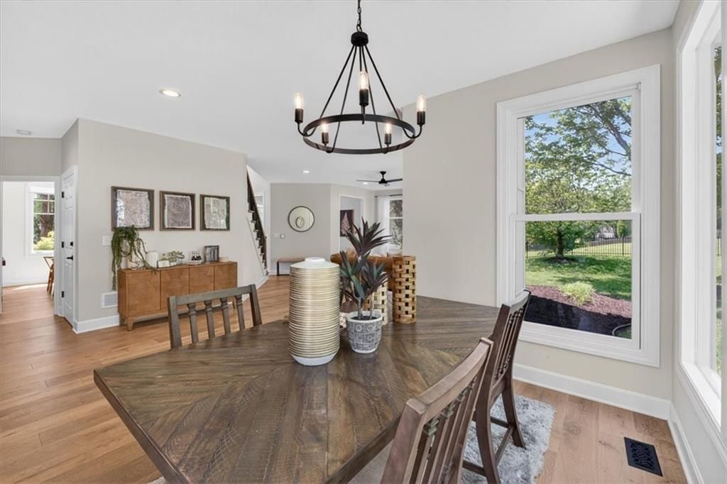 15230 Fontana Street — photo 10