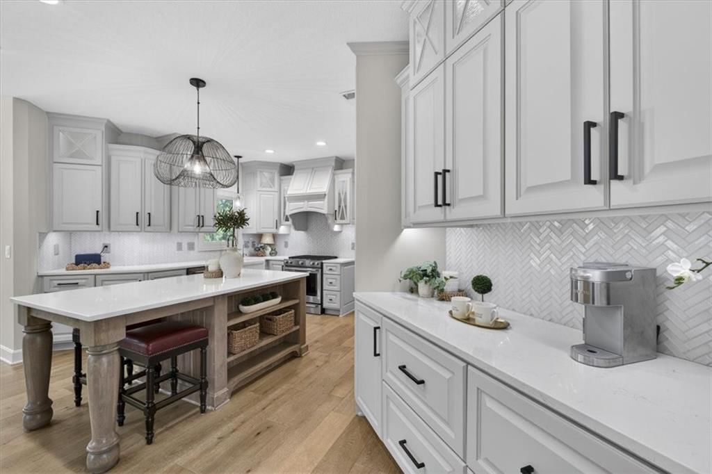 15230 Fontana Street — photo 13