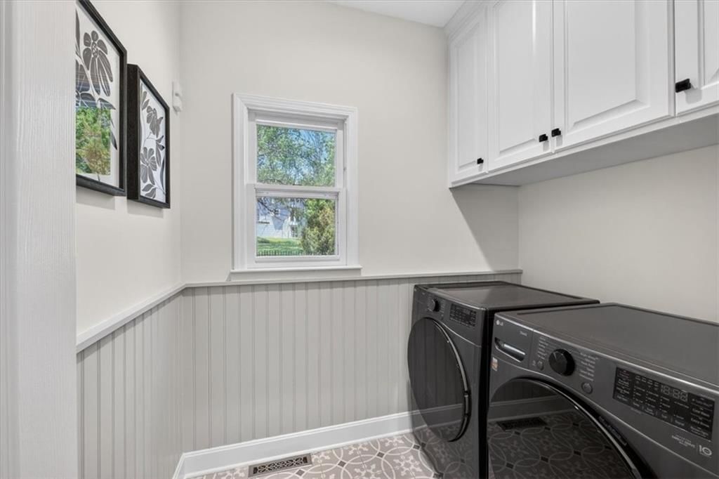 15230 Fontana Street — photo 16