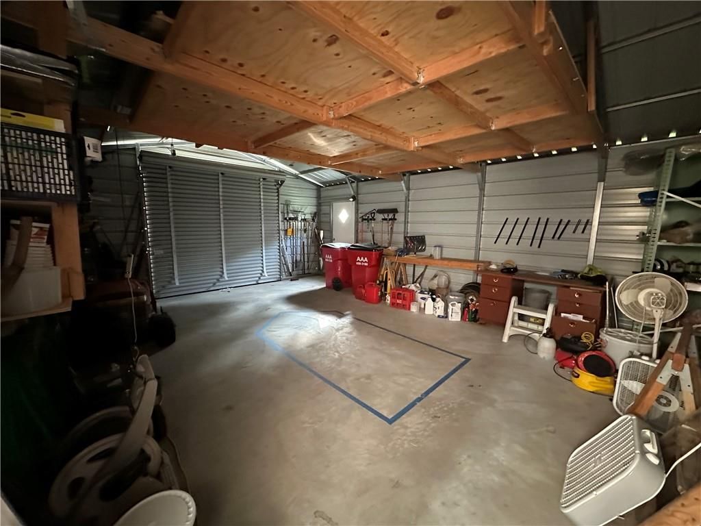 2332 Park Lane — photo 40