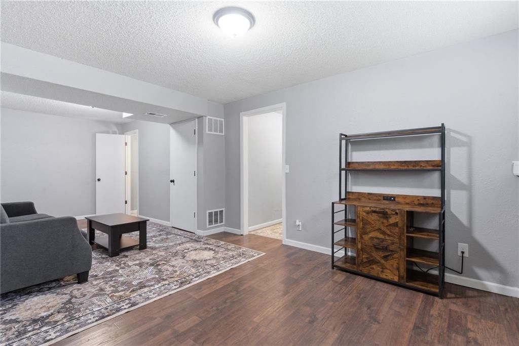 12728 S Sycamore Street — photo 26