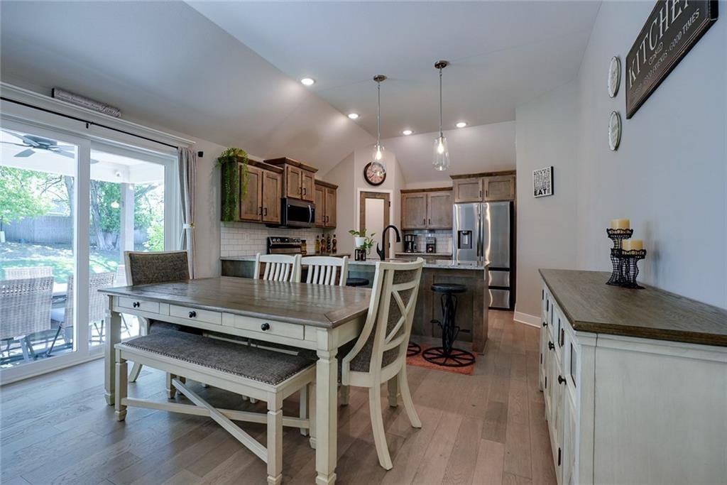 1404 NW Maple Drive — photo 8