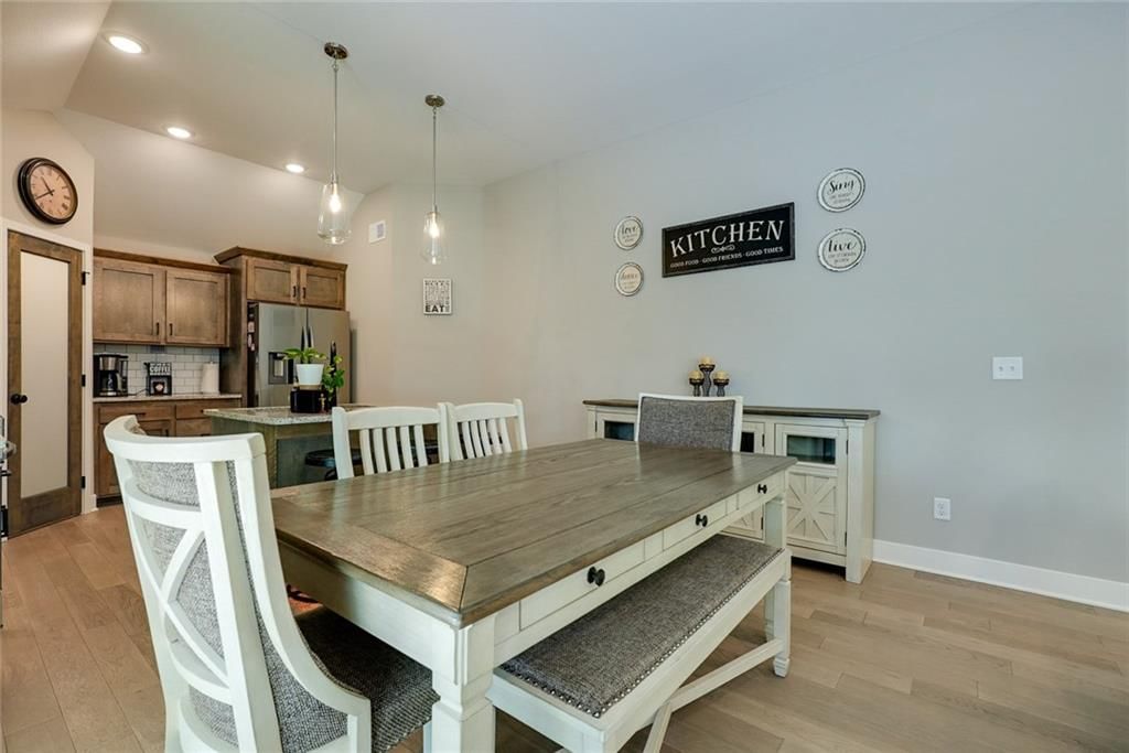 1404 NW Maple Drive — photo 9