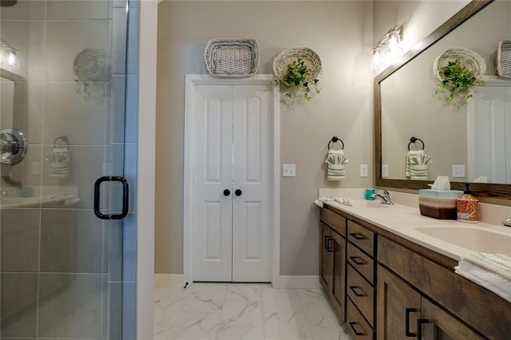1404 NW Maple Drive — photo 22