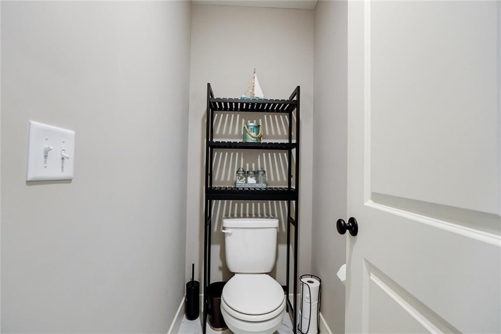 1404 NW Maple Drive — photo 23