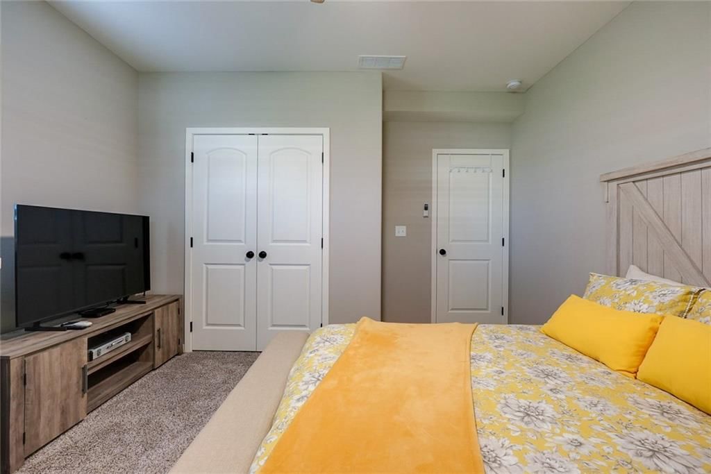 1404 NW Maple Drive — photo 49