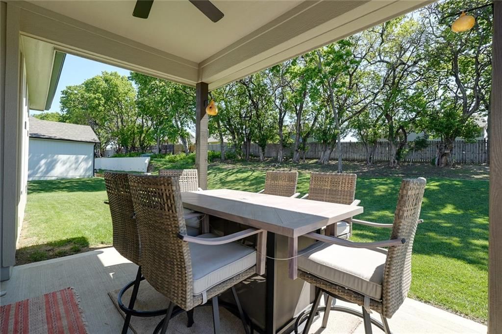 1404 NW Maple Drive — photo 51