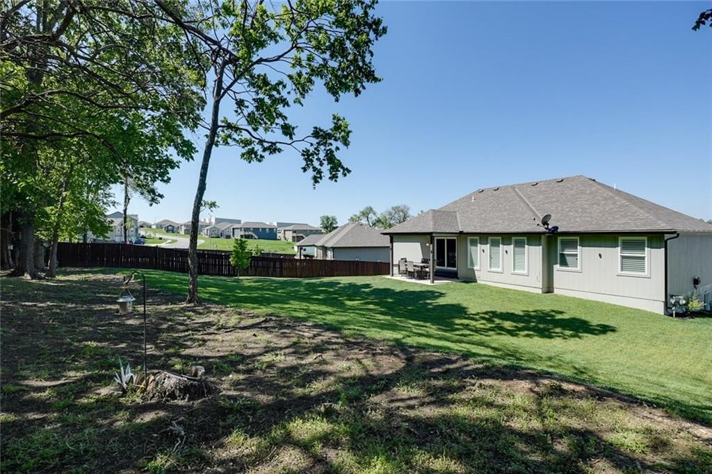 1404 NW Maple Drive — photo 60