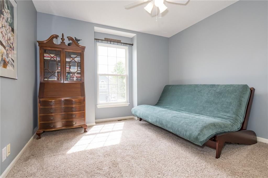 245 W Cheyenne Street — photo 25