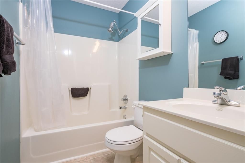 245 W Cheyenne Street — photo 28