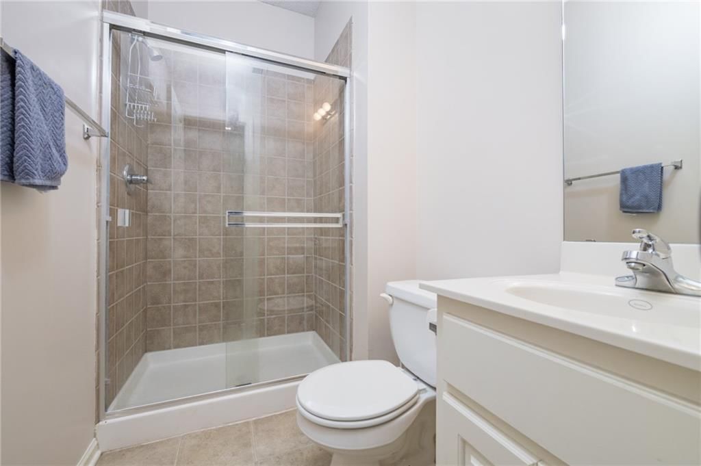 245 W Cheyenne Street — photo 37