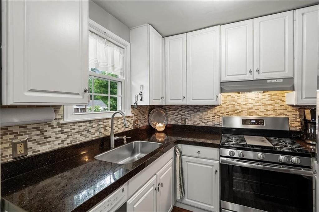 5319 Juniper Street — photo 12