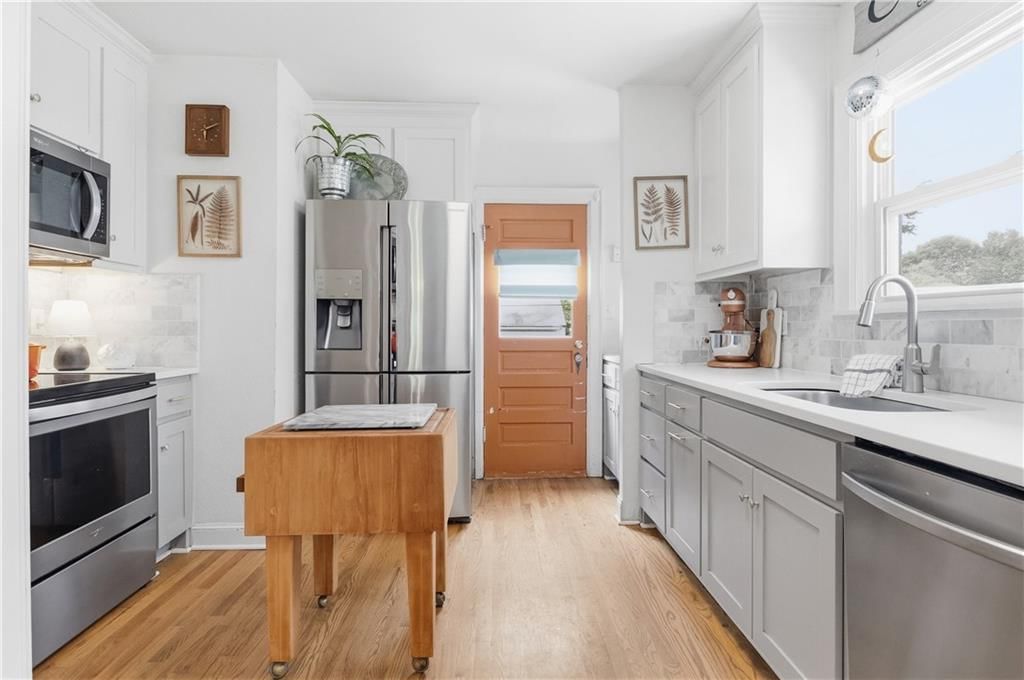 7520 Oak Street — photo 11