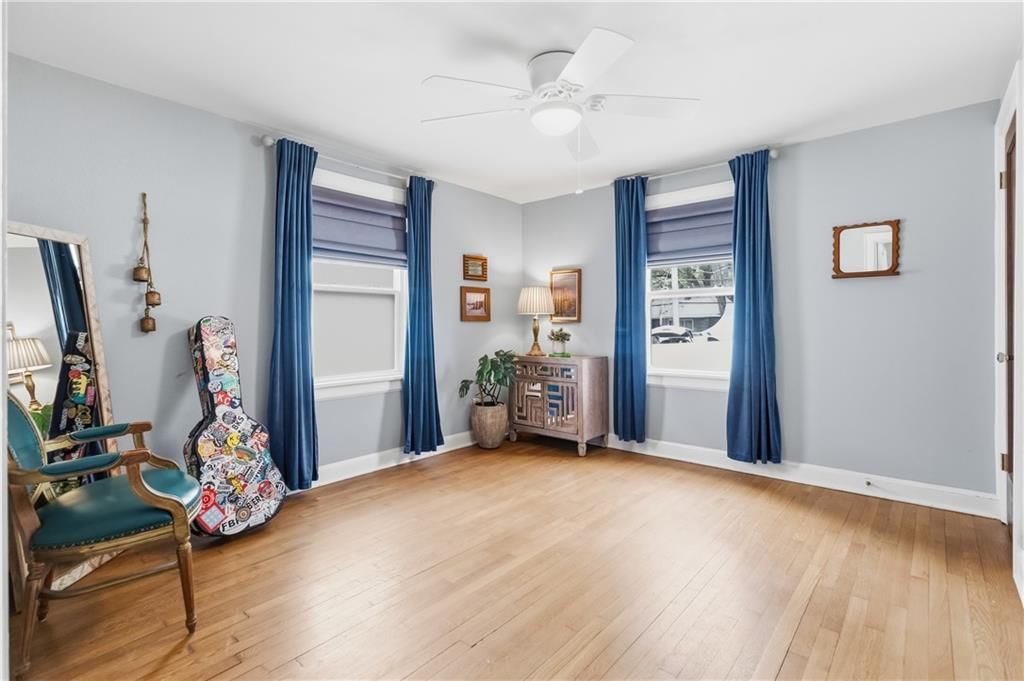 7520 Oak Street — photo 17