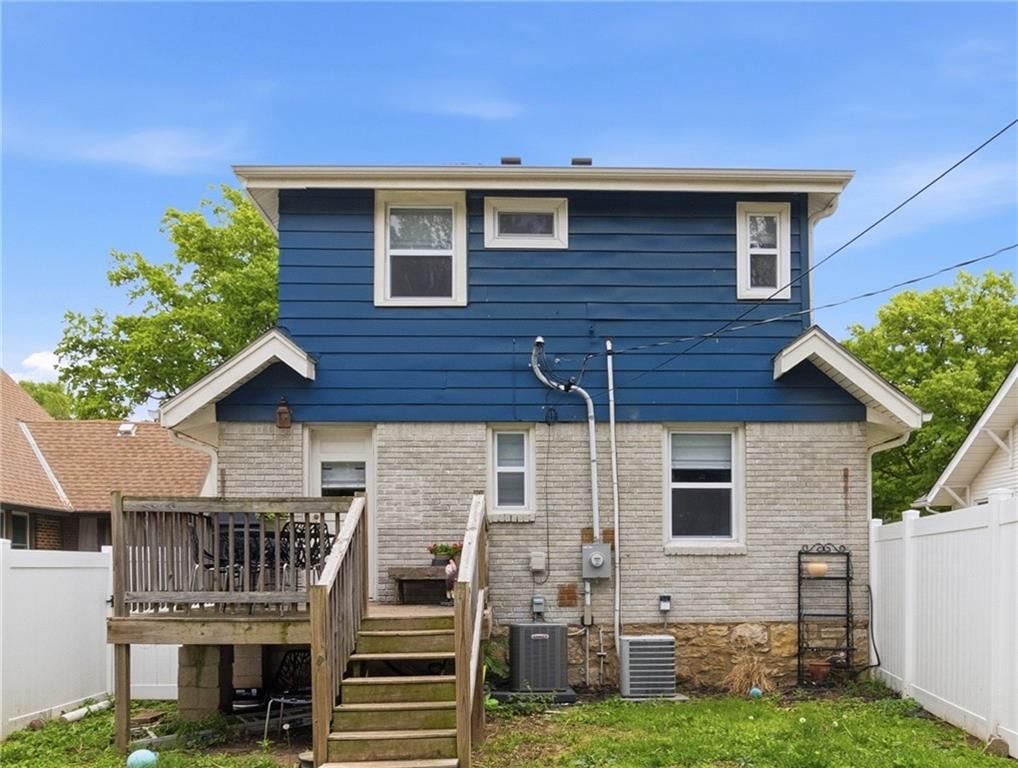 7520 Oak Street — photo 31