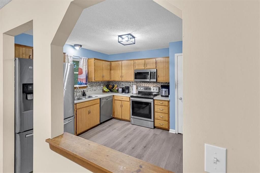220 Debra Street — photo 12