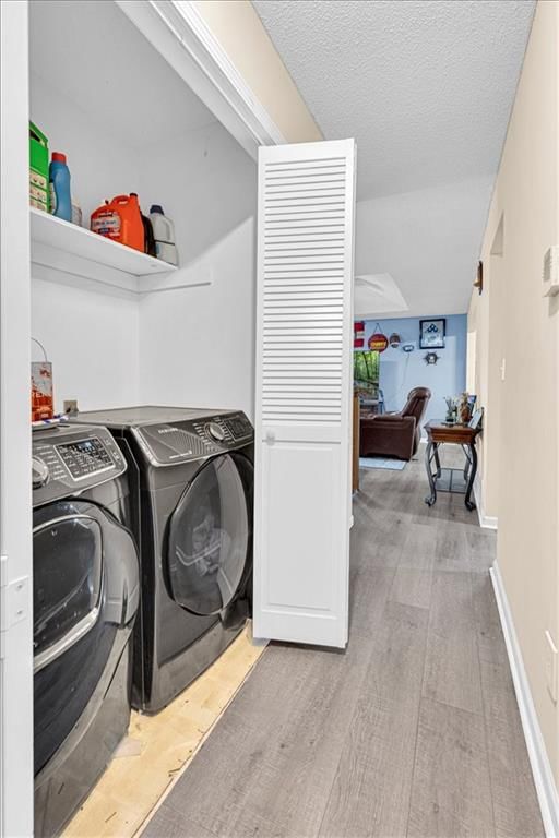 220 Debra Street — photo 18