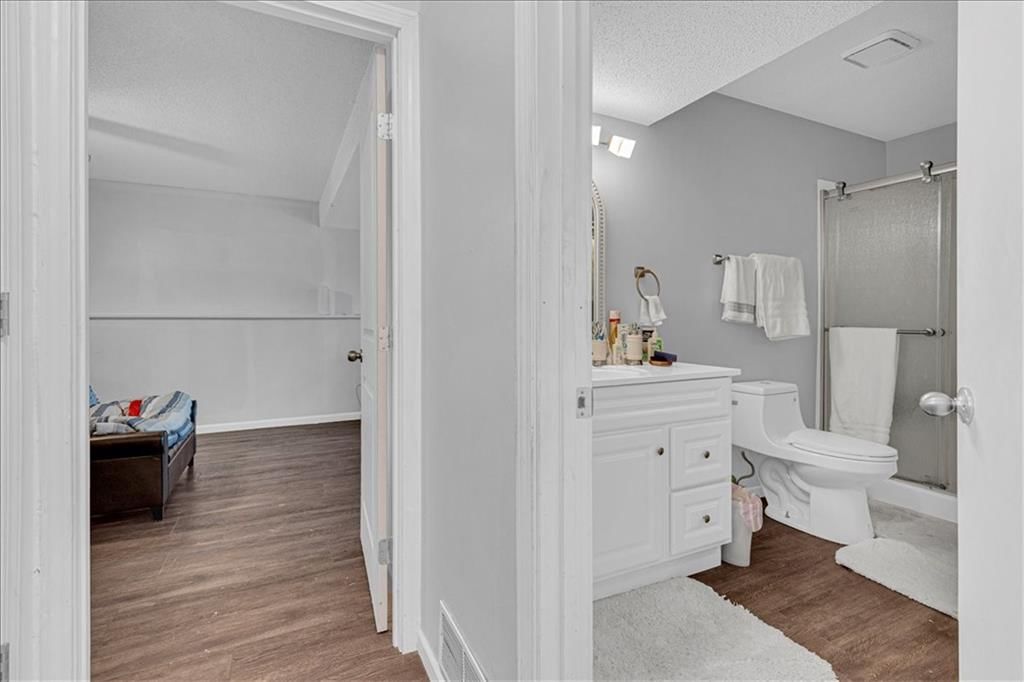 220 Debra Street — photo 28