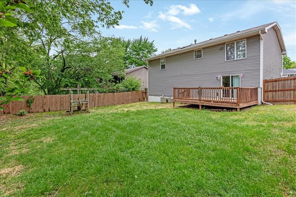 220 Debra Street — photo 31