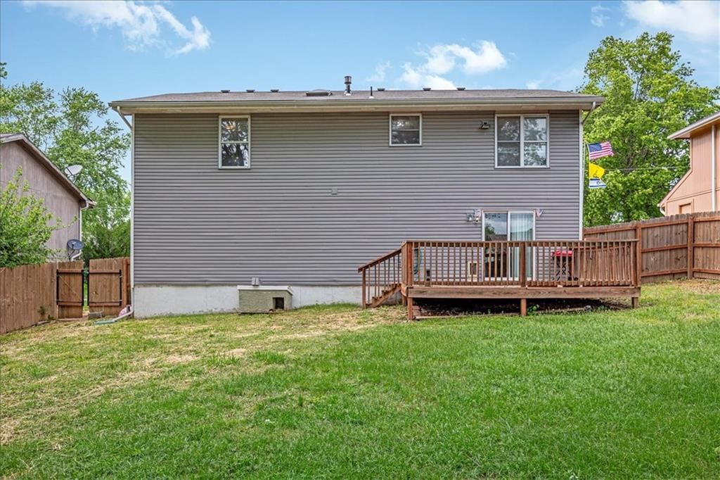 220 Debra Street — photo 35