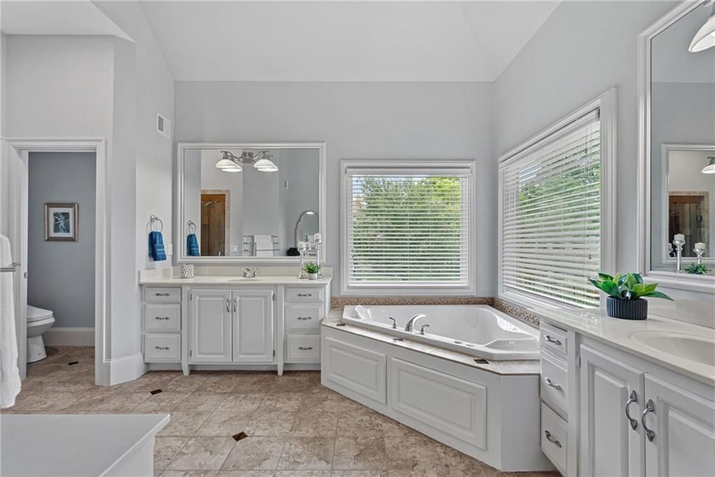 10507 W 145th Terrace — photo 13