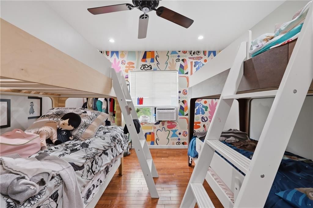 4209 Wabash Avenue — photo 16